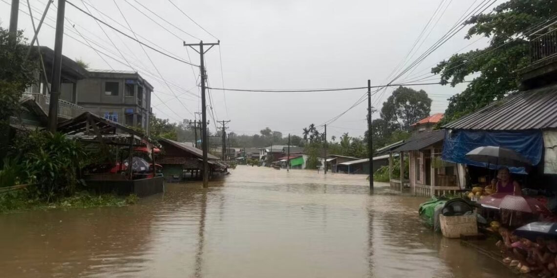 ​ဓာတ်ပုံ - ဇမ္ဗူသီရိ အရေးပေါ်လူနာကူညီသယ်ဆောင်ရေးအဖွဲ့