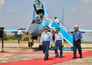 ဓာတ်ပုံ - အာဏာသိမ်းစစ်တပ်