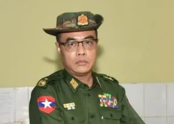 ဓာတ်ပုံ - အာဏာသိမ်းစစ်တပ်
