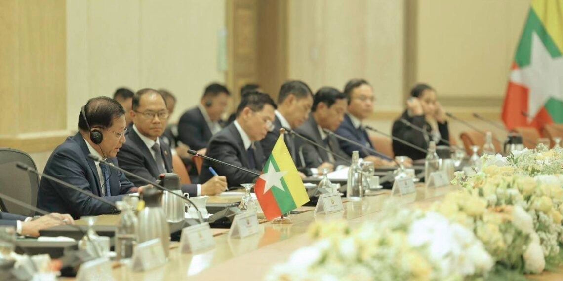 ဓာတ်ပုံ - အာဏာသိမ်းစစ်တပ်