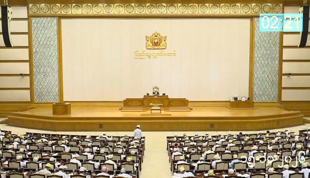 ဓာတ်ပုံ - အာဏာသိမ်းစစ်တပ်