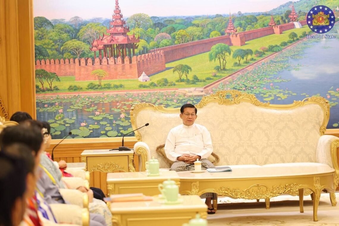 ဓာတ်ပုံ - အာဏာသိမ်းစစ်တပ်